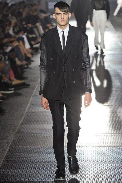 Look 6